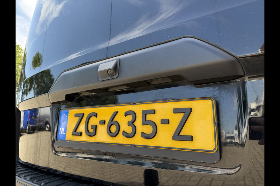 Ford Transit Custom Tourneo 310 2.0 TDCI 130pk L1H1 Titanium / vaste prijs rijklaar € 19.950 incl btw / euro 6 / zwart metallic / airco / cruise / navigatie / trekhaak / camera / isofix !