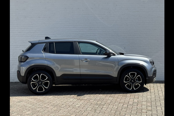 Jeep Avenger Summit 54 kWh Clima Camera Carplay PDC voor en achter Half Leder