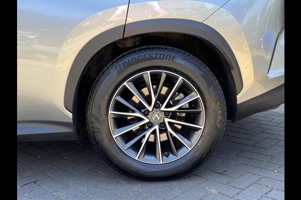 Lexus NX 450h+ AWD Luxury Line | Eerste eigenaar, Trekhaak, Panoramadak, Stoelverwarming, 360 Camera, 1500KG Trekgewicht