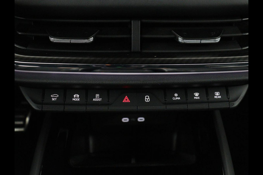 Škoda ENYAQ iV 60 Sportline | SOH 92,2% | Camera | Stuurverwarming | Adaptive Cruise | Navigatie | DAB+ | Bluetooth | Carplay | Sfeerverlichtingen | Climate control