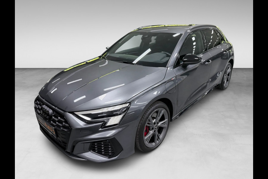 Audi A3 Sportback 45 TFSI e S edition Competition SOH 95% SFEERVERL/NAVI/V-COCKPIT/B&O/CARPLAY/ADAPT-CRUISE///