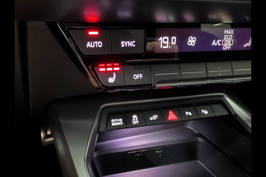 Audi A3 Sportback 45 TFSI e S edition Competition SOH 95% SFEERVERL/NAVI/V-COCKPIT/B&O/CARPLAY/ADAPT-CRUISE///