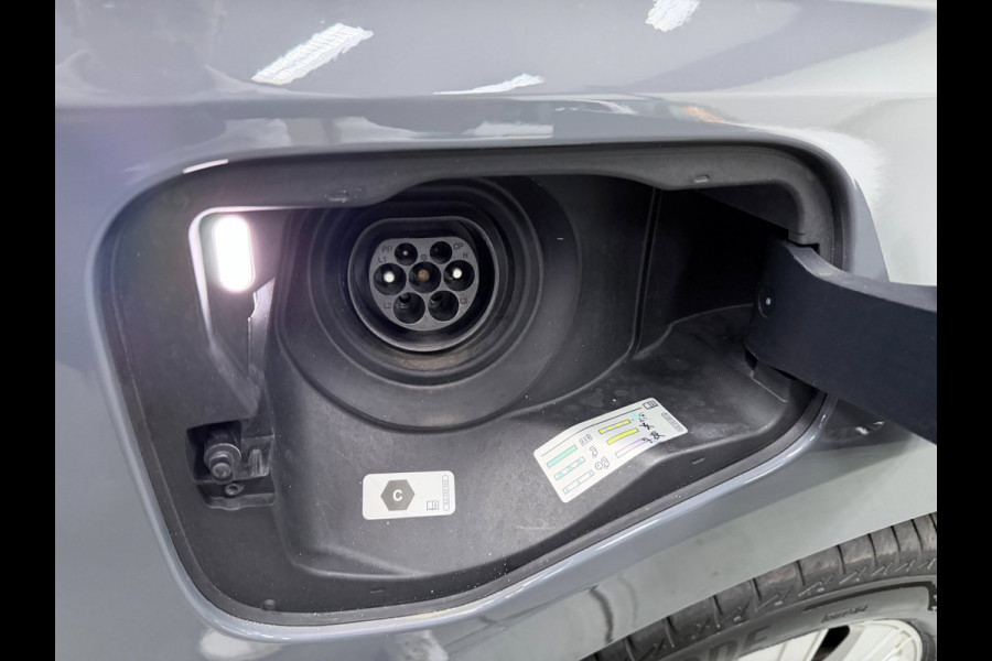 Volkswagen Multivan 1.4 eHybrid BULLI LANG SOH 91% NAVI/CARPLAY/DAB/ADAPT-CRUISE/TREKH/LED/ECC/PDC///