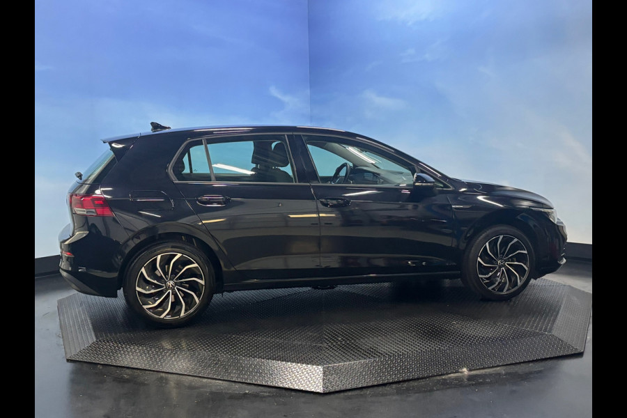Volkswagen Golf 1.5 TSI Life Navi | Clima | Cruise | PDC
