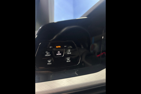 Volkswagen Golf 1.5 TSI Life Navi | Clima | Cruise | PDC