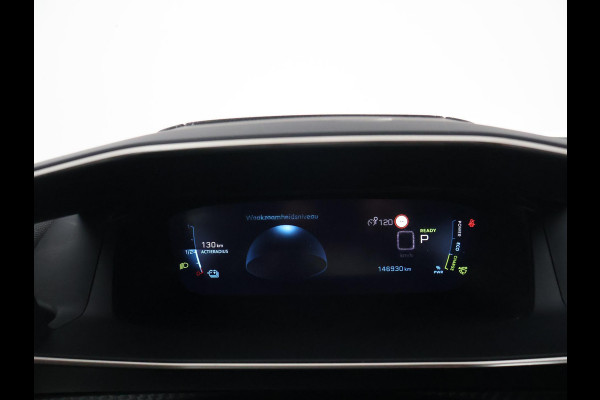 Peugeot e-2008 EV GT PREMIERE + PANORAMA SCHUIFDAK | ADAPTIVE CRUISE | STOELVERWARMING | CAMERA