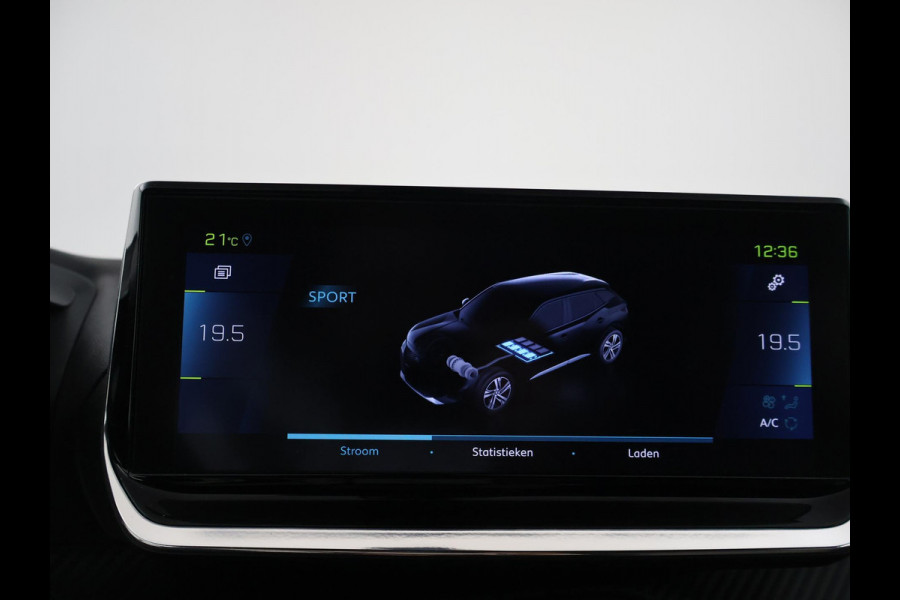 Peugeot e-2008 EV GT PREMIERE + PANORAMA SCHUIFDAK | ADAPTIVE CRUISE | STOELVERWARMING | CAMERA