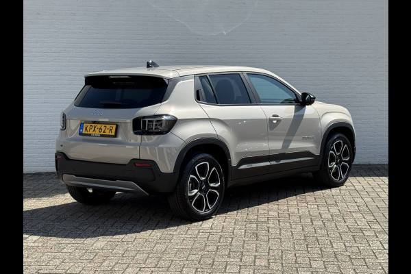 Jeep Avenger Summit 54 kWh Clima Camera Carplay PDC voor en achter Half Leder