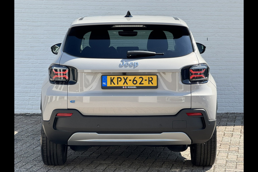 Jeep Avenger Summit 54 kWh Clima Camera Carplay PDC voor en achter Half Leder