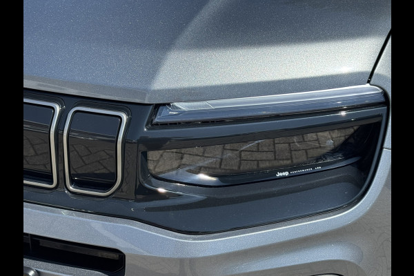 Jeep Avenger Summit 54 kWh Clima Camera Carplay PDC voor en achter Half Leder