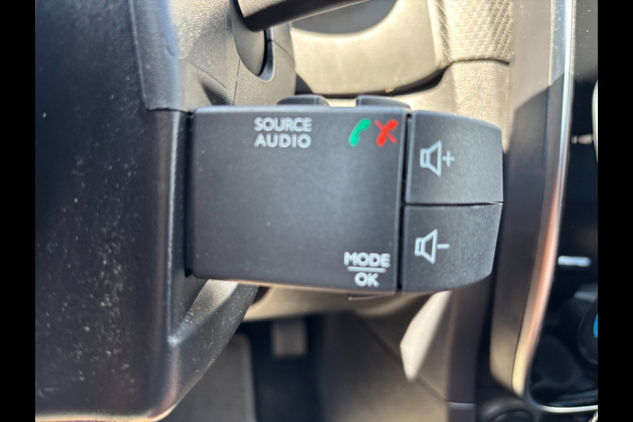 Renault Clio 0.9 TCe Zen/ NAVI / AIRCO / LMV / 4-SEIZOENENBANDEN