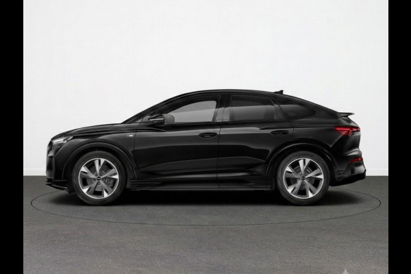 Audi Q4 e-tron S edition e-tron 82 kWh 286 pk | Glazen panoramadak | Trekhaak | Techniekpakket plus | Optiekpakket zwart-glanzend |