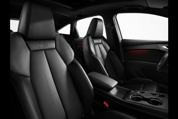 Audi Q4 e-tron S edition e-tron 82 kWh 286 pk | Glazen panoramadak | Trekhaak | Techniekpakket plus | Optiekpakket zwart-glanzend |