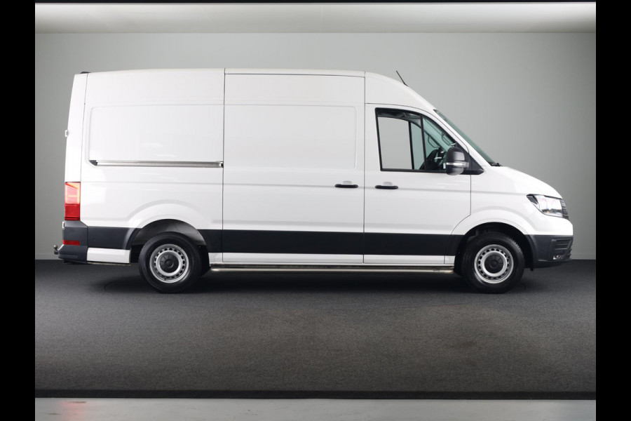 Volkswagen Crafter 35 2.0 TDI L3H3 Highline EURO VI 140 pk Automaat | Navigatie | Trekhaak | Parkeersensoren | Achteruitrijcamera | Cruise control |