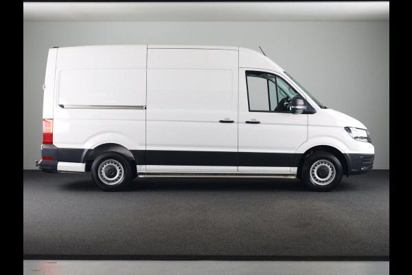 Volkswagen Crafter 35 2.0 TDI L3H3 Highline EURO VI 140 pk Automaat | Navigatie | Trekhaak | Parkeersensoren | Achteruitrijcamera | Cruise control |