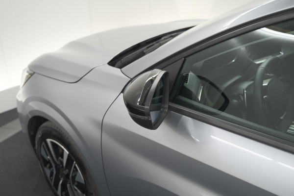 Peugeot 208 1.2 Hybrid 110 e-DCS6 Allure | Apple Carplay | Parkeersensoren Voor + Achter | Climate Control
