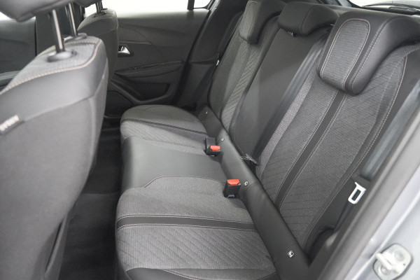 Peugeot 208 1.2 Hybrid 110 e-DCS6 Allure | Apple Carplay | Parkeersensoren Voor + Achter | Climate Control