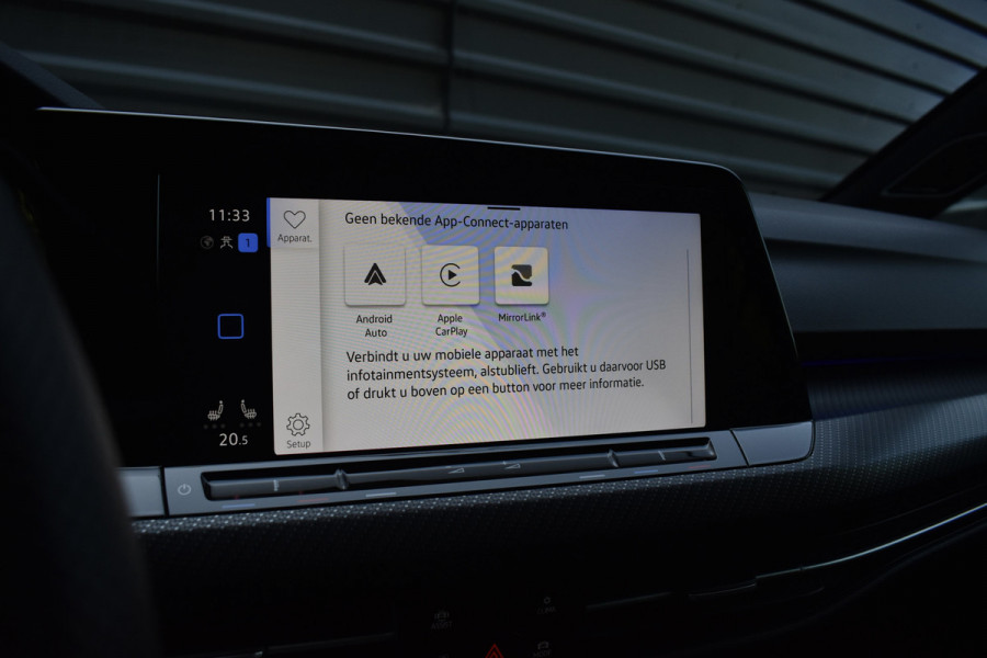 Volkswagen Golf 1.5 eTSI R-Line | Pano | Harman/Kardon | Matrix LED | ACC | Sfeerverlichting | Stuur + Stuurverwarming | Camera |