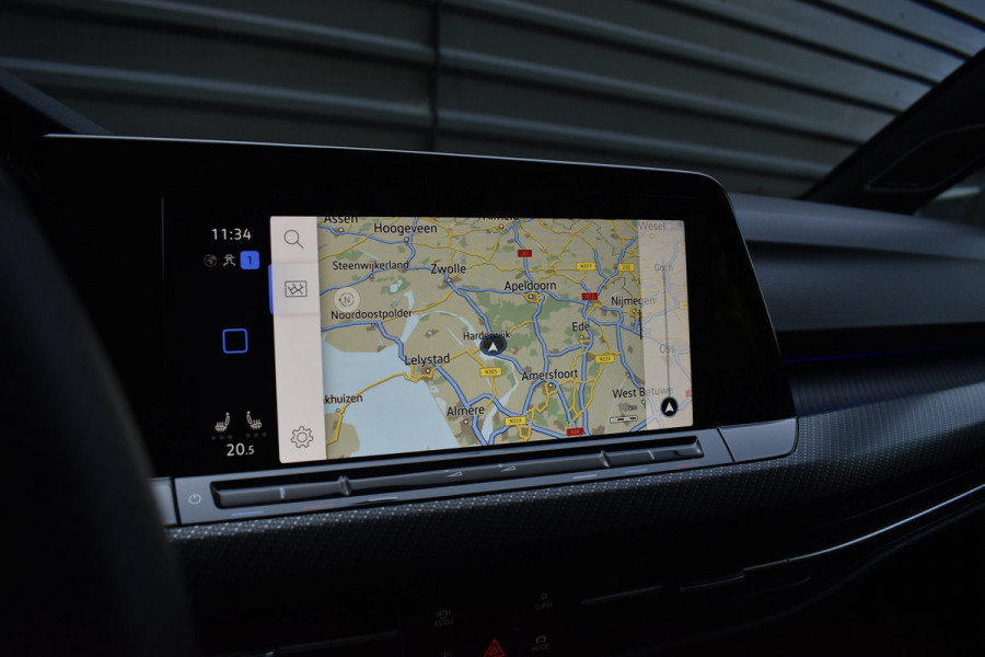 Volkswagen Golf 1.5 eTSI R-Line | Pano | Harman/Kardon | Matrix LED | ACC | Sfeerverlichting | Stuur + Stuurverwarming | Camera |