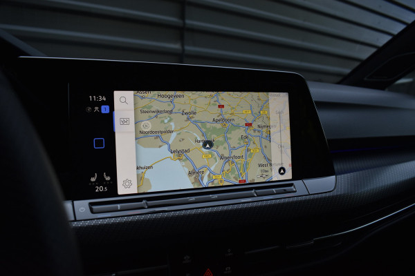Volkswagen Golf 1.5 eTSI R-Line | Pano | Harman/Kardon | Matrix LED | ACC | Sfeerverlichting | Stuur + Stuurverwarming | Camera |