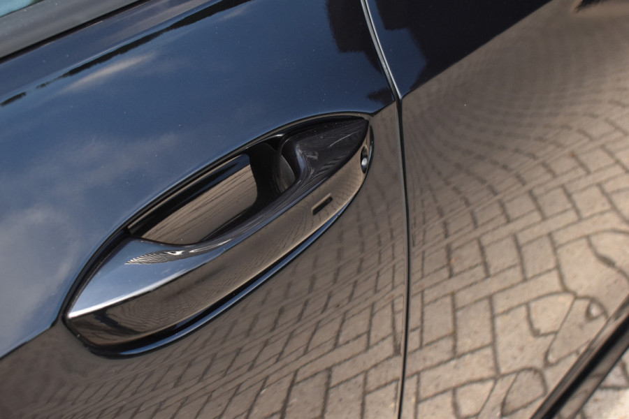 Volkswagen Golf 1.5 eTSI R-Line | Pano | Harman/Kardon | Matrix LED | ACC | Sfeerverlichting | Stuur + Stuurverwarming | Camera |