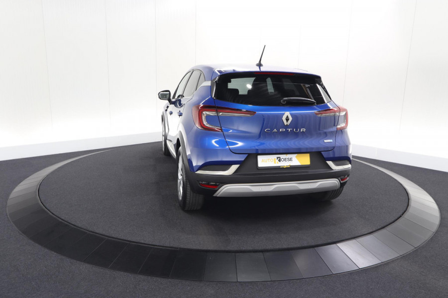 Renault Captur 1.6 E-Tech full hybrid 145 techno | Camera | Parkeersensoren | Climate control | Keyless