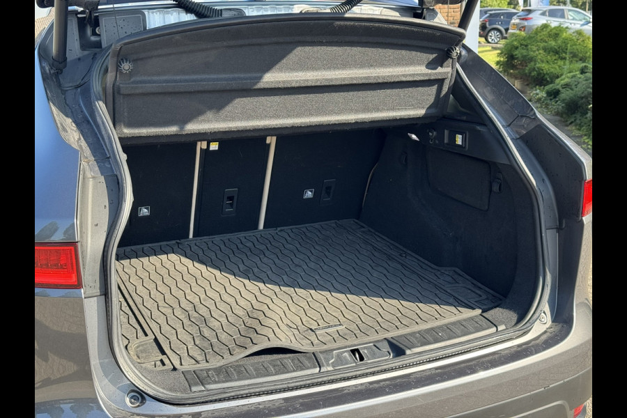 Jaguar F-Pace 2.0 Portfolio AWD 25t | Pano, Leder, Navi, Stoel+Stuurverw., Trekh., Carplay/Android | NAP | Dealeronderhouden |