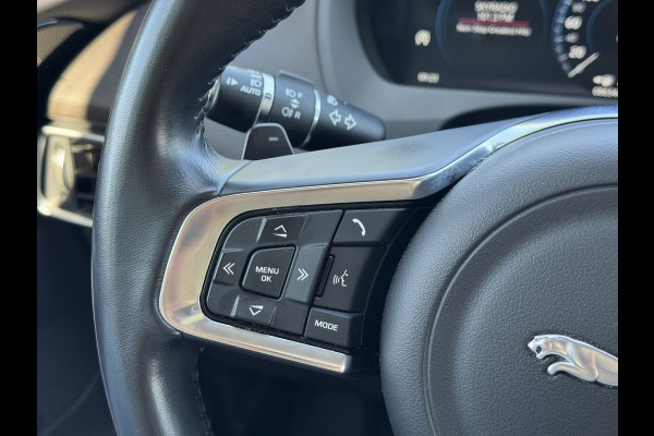Jaguar F-Pace 2.0 Portfolio AWD 25t | Pano, Leder, Navi, Stoel+Stuurverw., Trekh., Carplay/Android | NAP | Dealeronderhouden |
