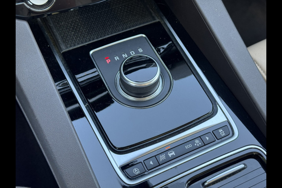 Jaguar F-Pace 2.0 Portfolio AWD 25t | Pano, Leder, Navi, Stoel+Stuurverw., Trekh., Carplay/Android | NAP | Dealeronderhouden |