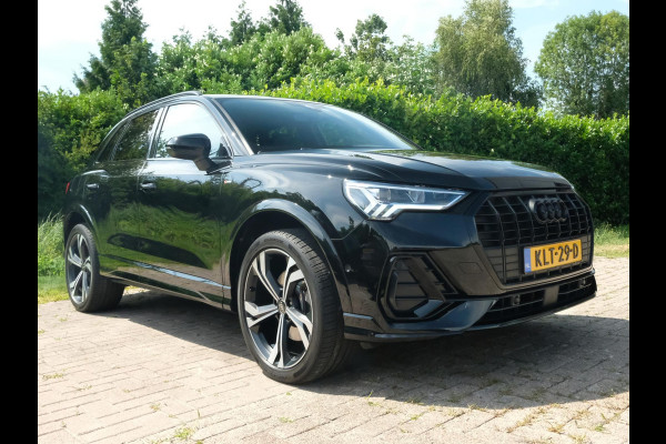 Audi Q3 45 TFSI e S edition 245 PK | Panoramadak | Sonos | Elektrische Klep | Camera | Alcantara bekleding | Stoelverwarming | Dodehoek Sensoren | 20 Inch |