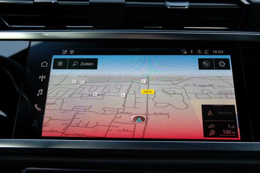 Audi Q3 45 TFSI e S edition 245 PK | Panoramadak | Sonos | Elektrische Klep | Camera | Alcantara bekleding | Stoelverwarming | Dodehoek Sensoren | 20 Inch |
