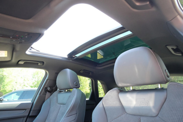Audi Q3 45 TFSI e S edition 245 PK | Panoramadak | Sonos | Elektrische Klep | Camera | Alcantara bekleding | Stoelverwarming | Dodehoek Sensoren | 20 Inch |