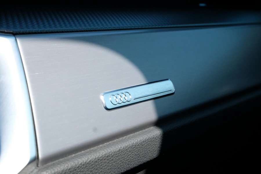 Audi Q3 45 TFSI e S edition 245 PK | Panoramadak | Sonos | Elektrische Klep | Camera | Alcantara bekleding | Stoelverwarming | Dodehoek Sensoren | 20 Inch |
