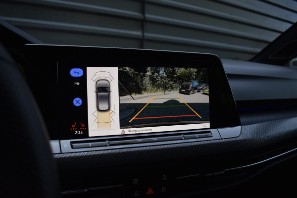 Volkswagen Golf 1.5 eTSI R-Line | Pano | Harman/Kardon | Matrix LED | ACC | Sfeerverlichting | Stuur + Stuurverwarming | Camera |