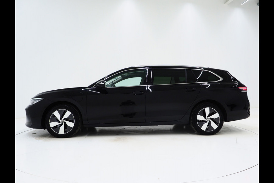 Volkswagen Passat Variant 1.5 eHybrid Elegance | 5 Jaar Garantie | Panoramadak | Leder | Trekhaak | Harman/Kardon | HUD | 360 | Sfeerlicht | Keyless