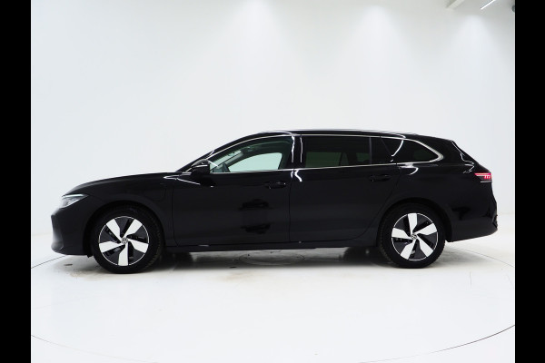 Volkswagen Passat Variant 1.5 eHybrid Elegance | 5 Jaar Garantie | Panoramadak | Leder | Trekhaak | Harman/Kardon | HUD | 360 | Sfeerlicht | Keyless