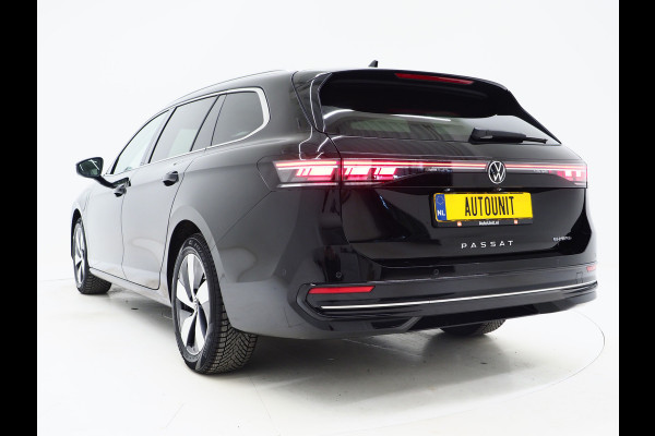 Volkswagen Passat Variant 1.5 eHybrid Elegance | 5 Jaar Garantie | Panoramadak | Leder | Trekhaak | Harman/Kardon | HUD | 360 | Sfeerlicht | Keyless