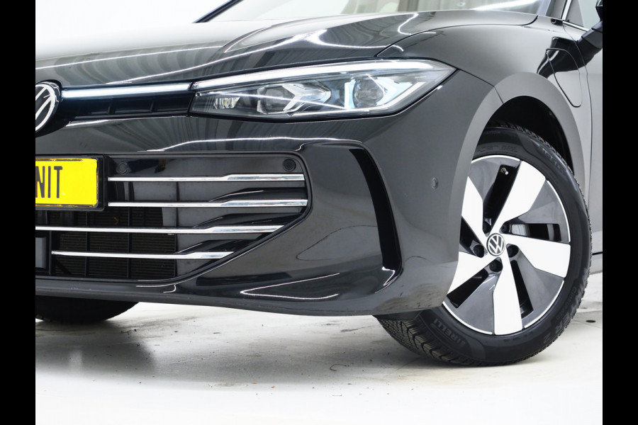 Volkswagen Passat Variant 1.5 eHybrid Elegance | 5 Jaar Garantie | Panoramadak | Leder | Trekhaak | Harman/Kardon | HUD | 360 | Sfeerlicht | Keyless