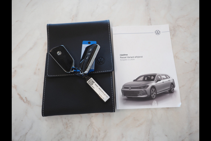 Volkswagen Passat Variant 1.5 eHybrid Elegance | 5 Jaar Garantie | Panoramadak | Leder | Trekhaak | Harman/Kardon | HUD | 360 | Sfeerlicht | Keyless