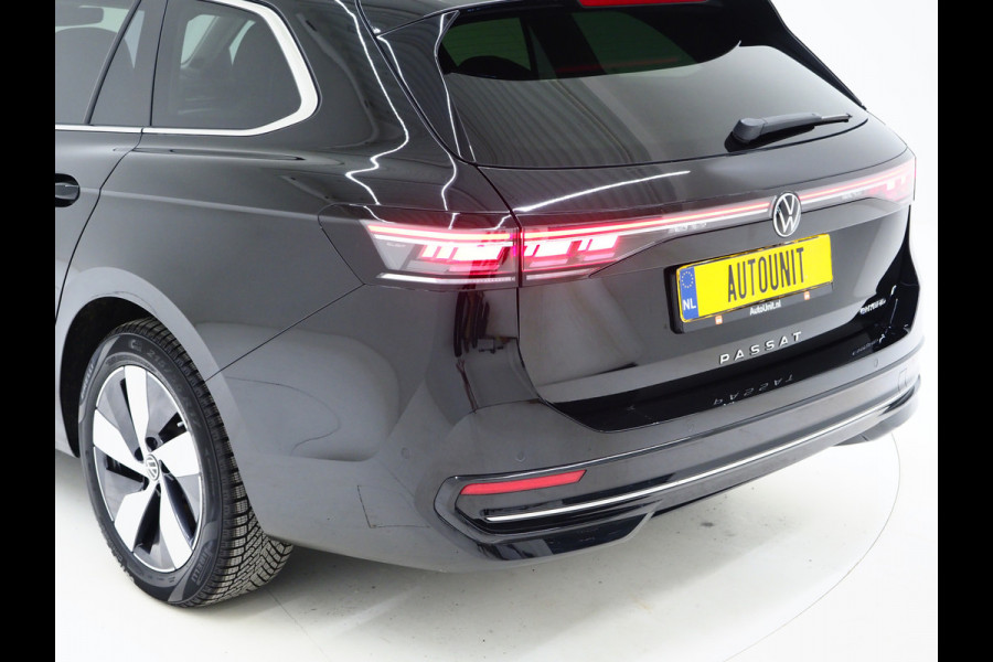 Volkswagen Passat Variant 1.5 eHybrid Elegance | 5 Jaar Garantie | Panoramadak | Leder | Trekhaak | Harman/Kardon | HUD | 360 | Sfeerlicht | Keyless