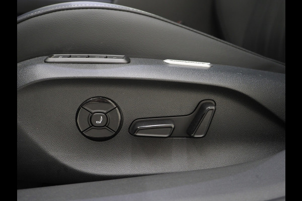 Volkswagen Passat Variant 1.5 eHybrid Elegance | 5 Jaar Garantie | Panoramadak | Leder | Trekhaak | Harman/Kardon | HUD | 360 | Sfeerlicht | Keyless