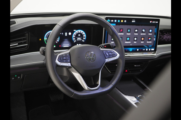 Volkswagen Passat Variant 1.5 eHybrid Elegance | 5 Jaar Garantie | Panoramadak | Leder | Trekhaak | Harman/Kardon | HUD | 360 | Sfeerlicht | Keyless