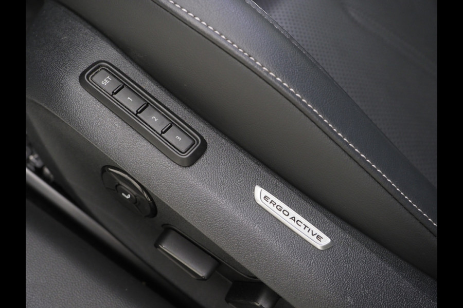 Volkswagen Passat Variant 1.5 eHybrid Elegance | 5 Jaar Garantie | Panoramadak | Leder | Trekhaak | Harman/Kardon | HUD | 360 | Sfeerlicht | Keyless