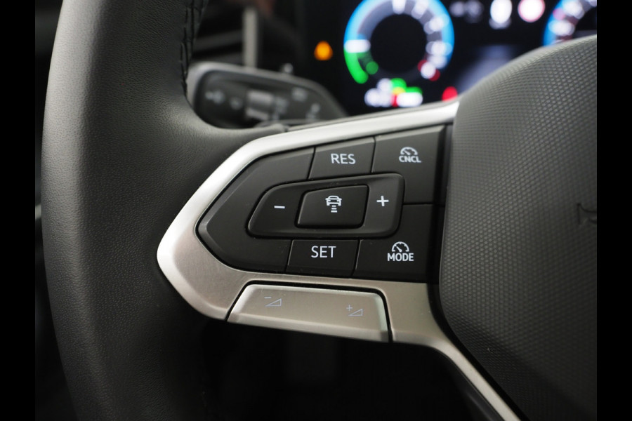 Volkswagen Passat Variant 1.5 eHybrid Elegance | 5 Jaar Garantie | Panoramadak | Leder | Trekhaak | Harman/Kardon | HUD | 360 | Sfeerlicht | Keyless