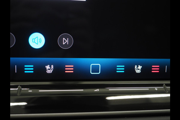 Volkswagen Passat Variant 1.5 eHybrid Elegance | 5 Jaar Garantie | Panoramadak | Leder | Trekhaak | Harman/Kardon | HUD | 360 | Sfeerlicht | Keyless