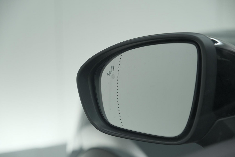 Renault Captur TCe 130 EDC Limited | Trekhaak | Adaptieve Cruise Control | Dodehoekdetectie | Camera