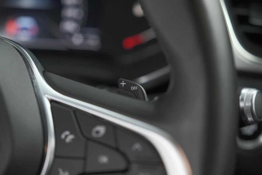 Renault Captur TCe 130 EDC Limited | Trekhaak | Adaptieve Cruise Control | Dodehoekdetectie | Camera