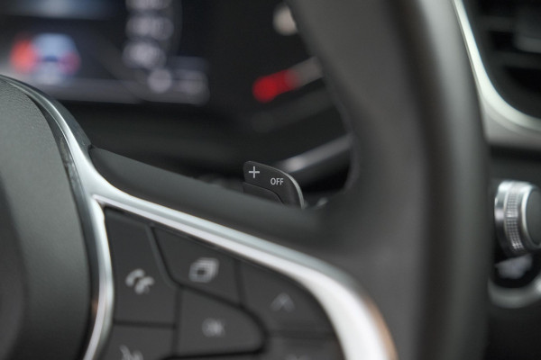 Renault Captur TCe 130 EDC Limited | Trekhaak | Adaptieve Cruise Control | Dodehoekdetectie | Camera