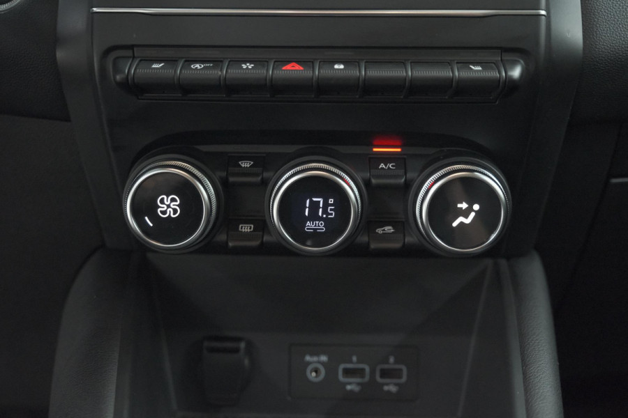 Renault Captur TCe 130 EDC Limited | Trekhaak | Adaptieve Cruise Control | Dodehoekdetectie | Camera