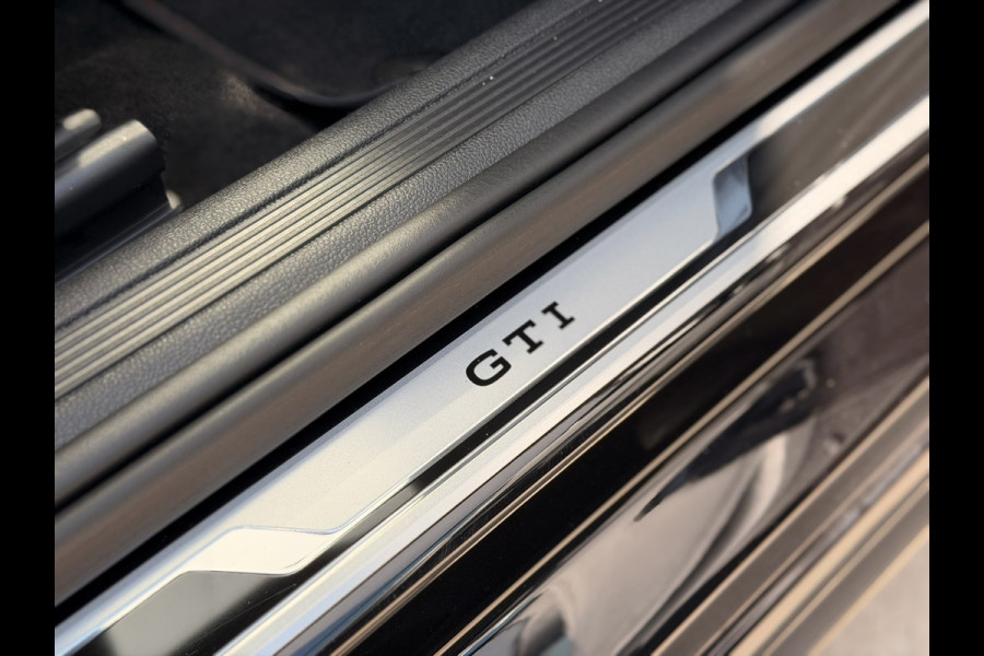 Volkswagen Polo 2.0 TSI GTI Pano DSG Camera Virtual Beats 18''